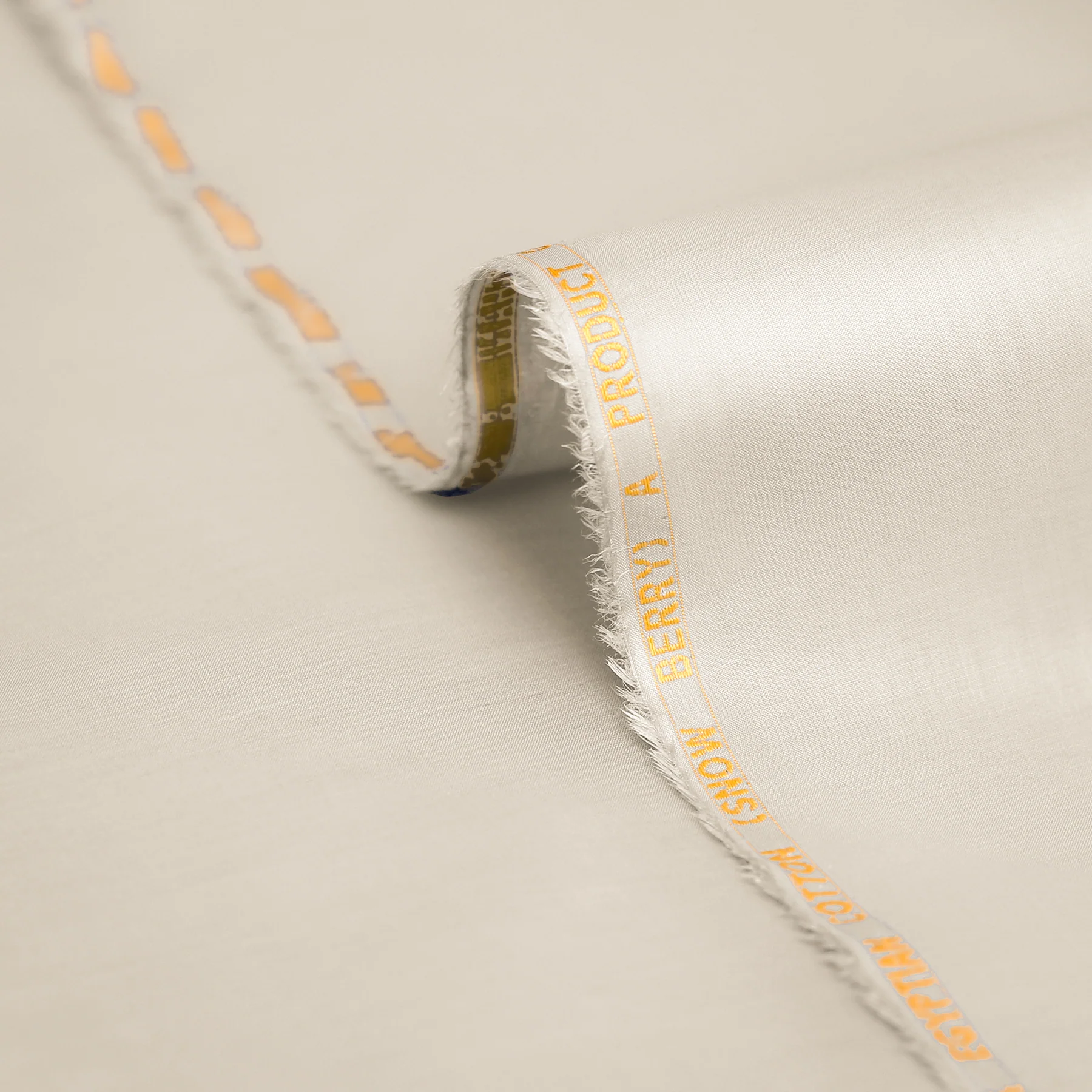 Snow Berry - 100% Super Fine Cotton Fawn